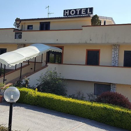 Hotel Vittoria Μπενεβέντο Εξωτερικό φωτογραφία