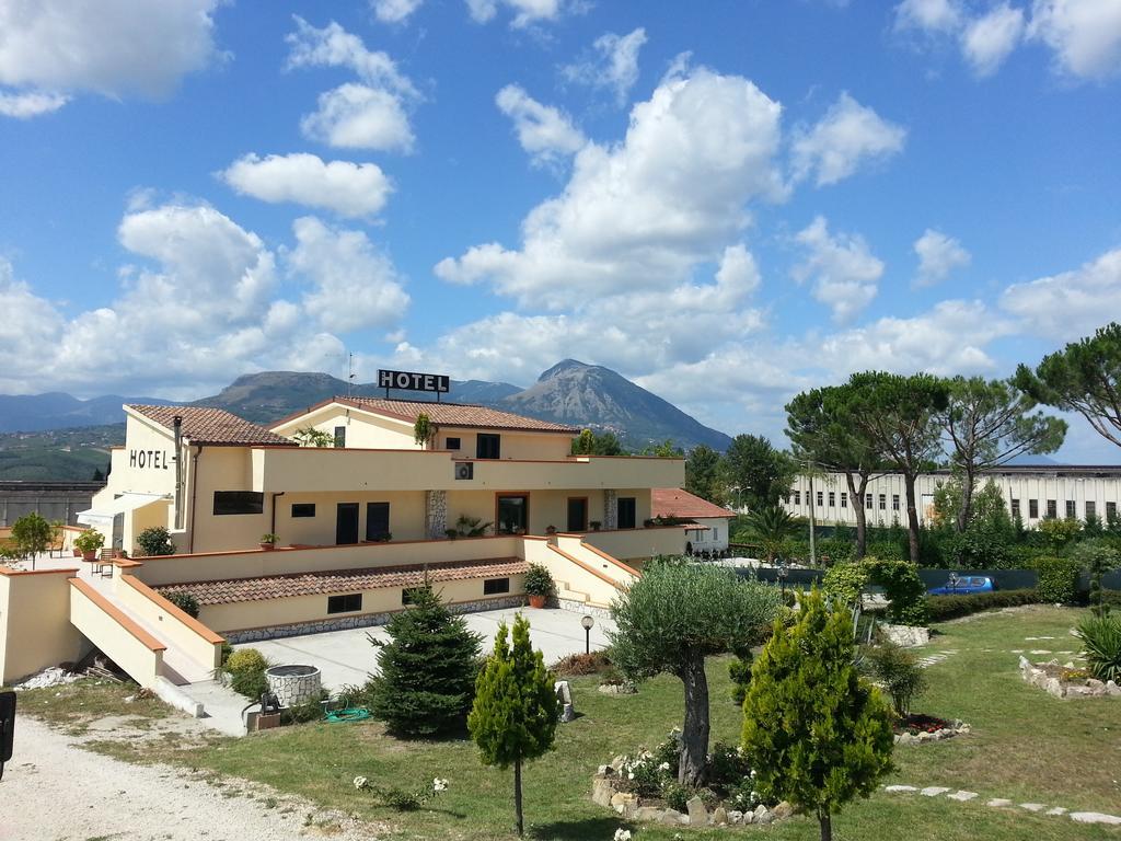 Hotel Vittoria Μπενεβέντο Εξωτερικό φωτογραφία